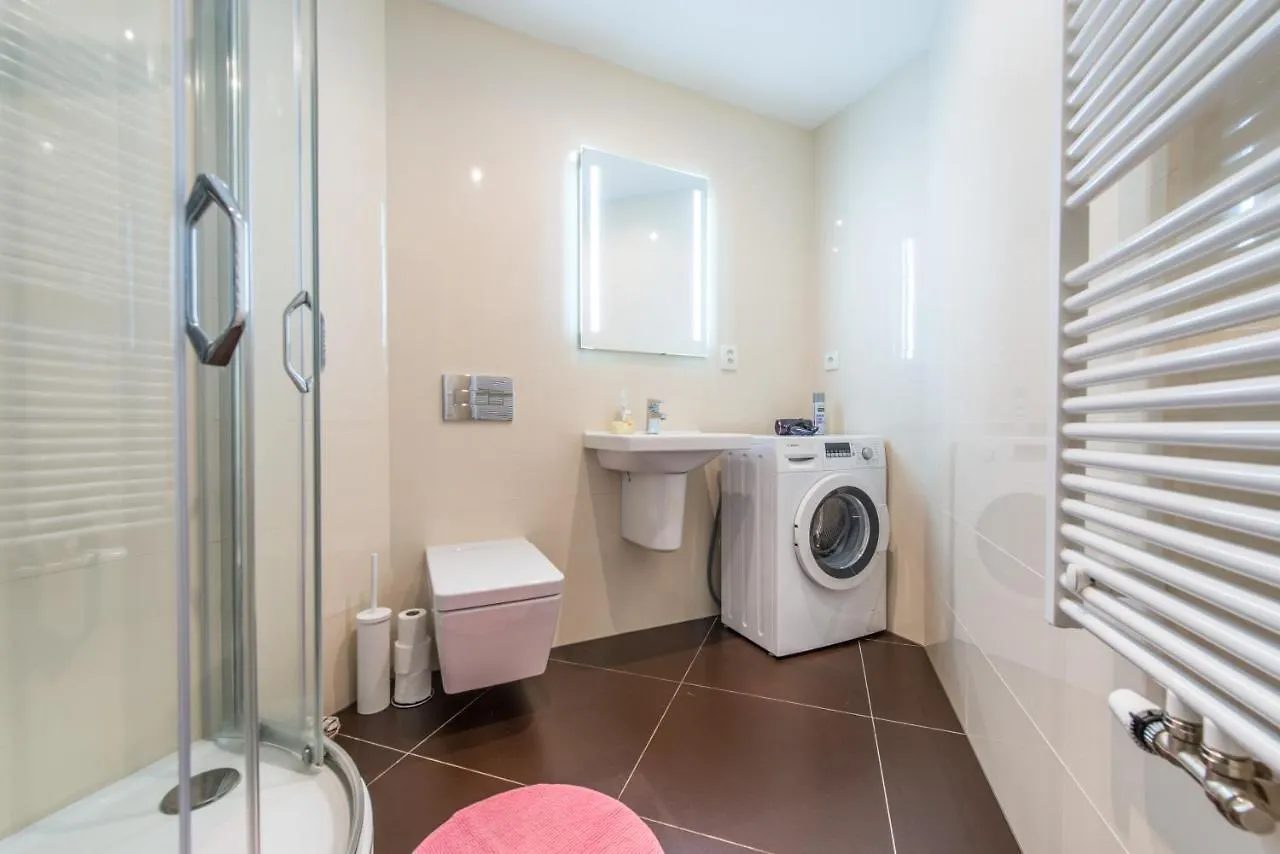 Quiet Apartment In The City Center With Own Terrace Prague 0*,