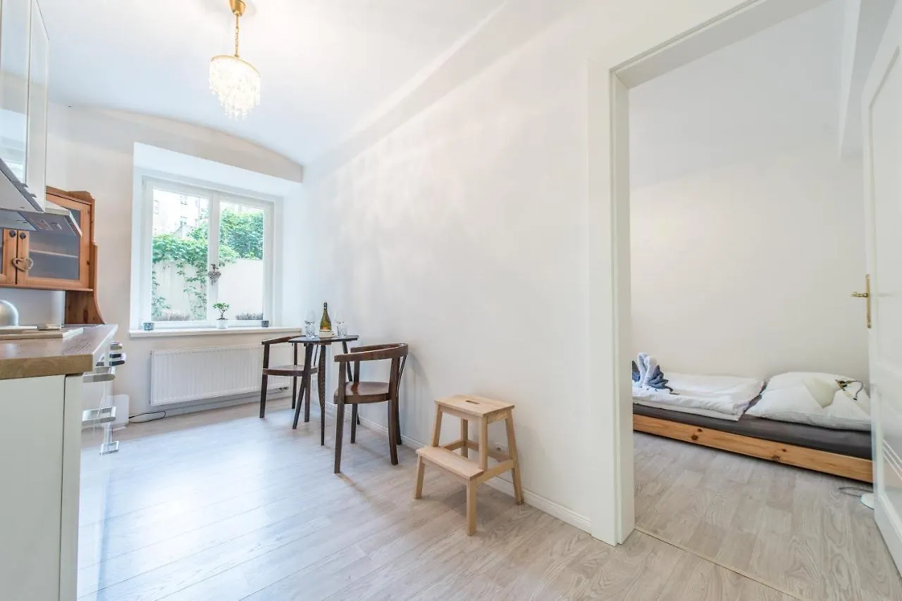Quiet Apartment In The City Center With Own Terrace Prag